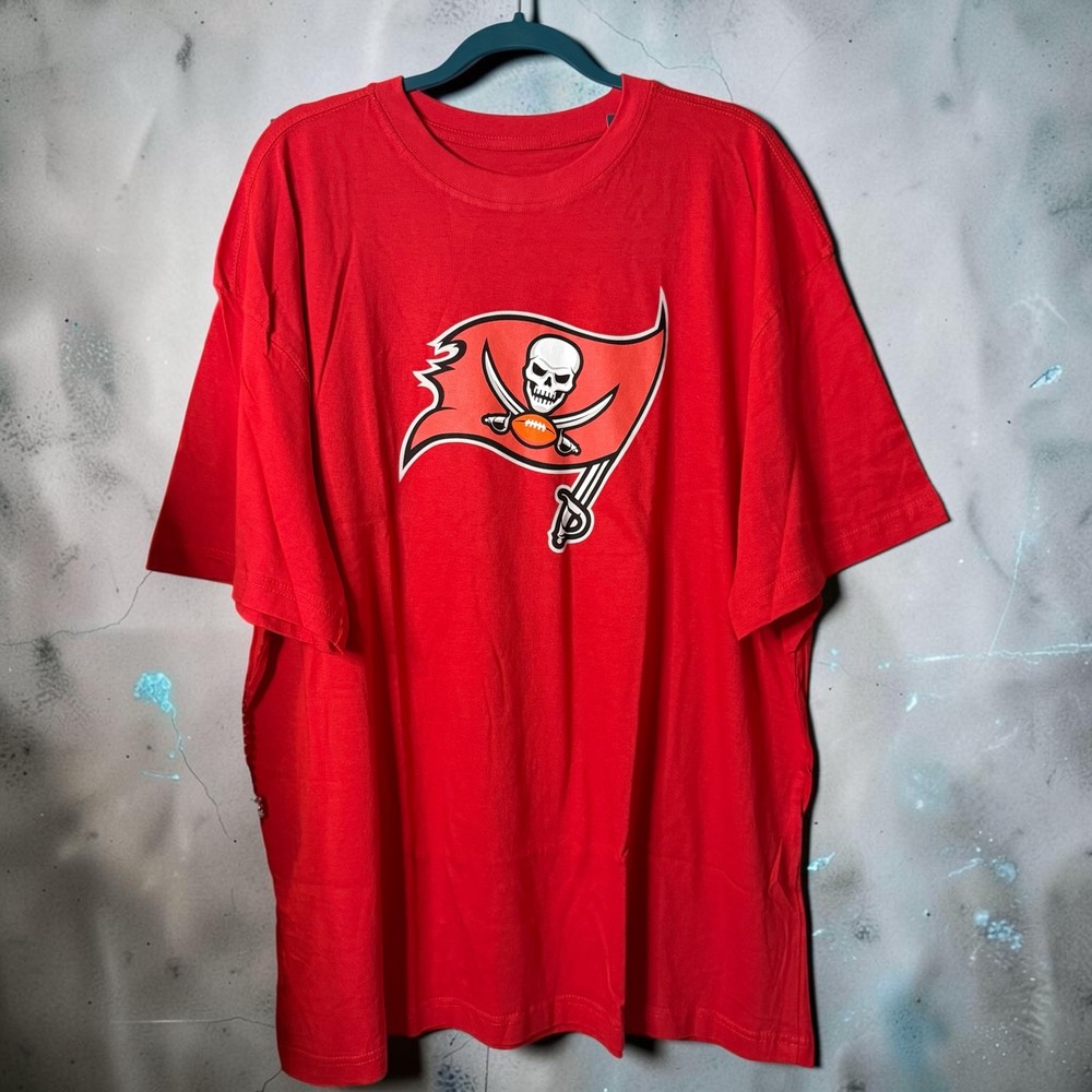 Fanatics NFL Tampa Bay Buccaneers Tom Brady 12 Red T-Shirt Mens 2XL NWT